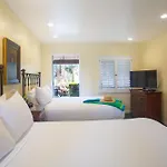 Castillo Inn At The Beach