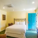 Castillo Inn At The Beach