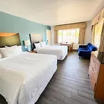 Town And Country Inn