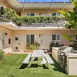 American Riviera Oasis Close To Beach And Downtown