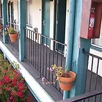 Fiesta Inn & Suites