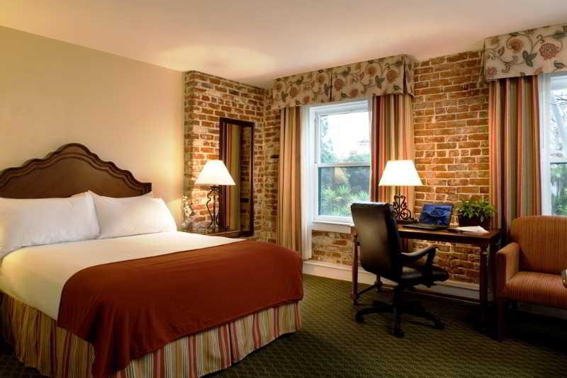 Virginia Santa Barbara, Tapestry Collection By Hilton
