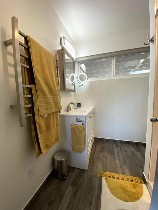 Sunrize Destinations - Newly Renovated Mesa Apartment
