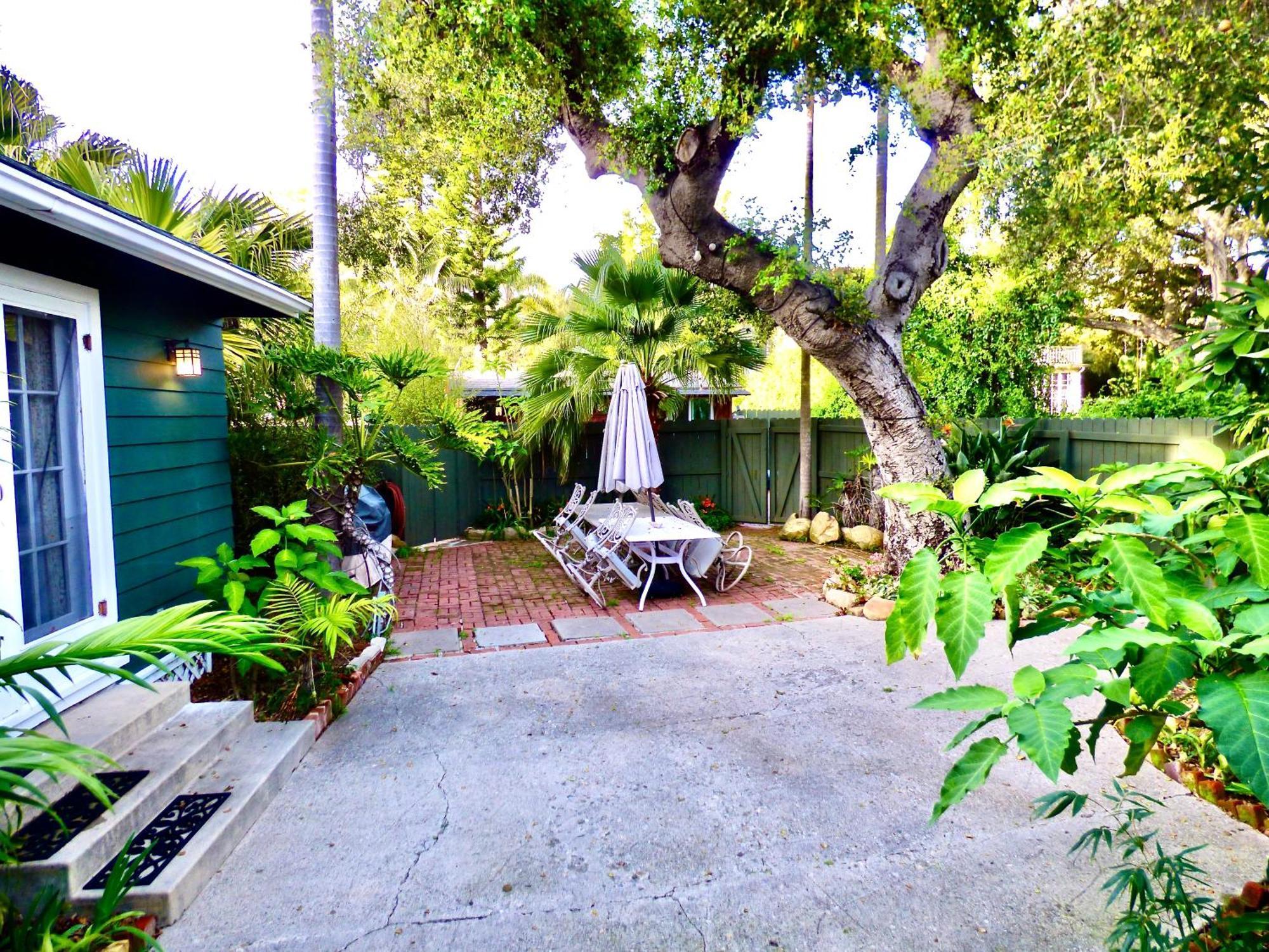 Under The Oaks Holiday home