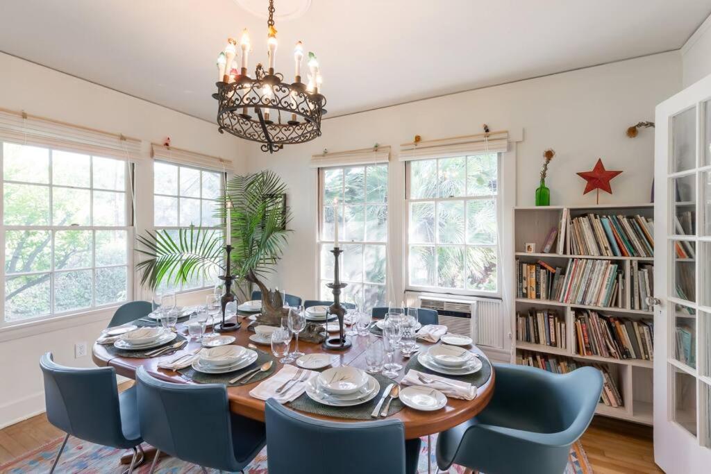 Holiday home Under The Oaks
