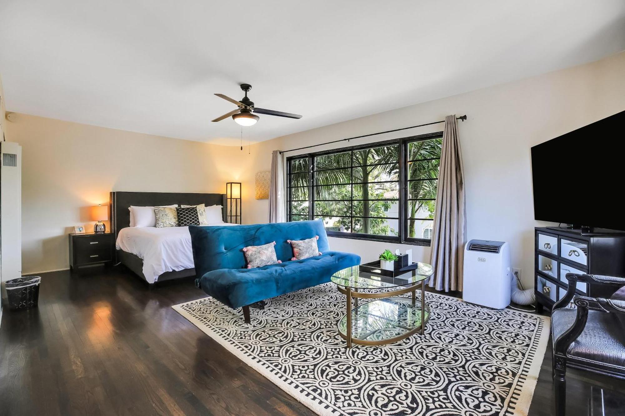 West 4 * Santa Barbara