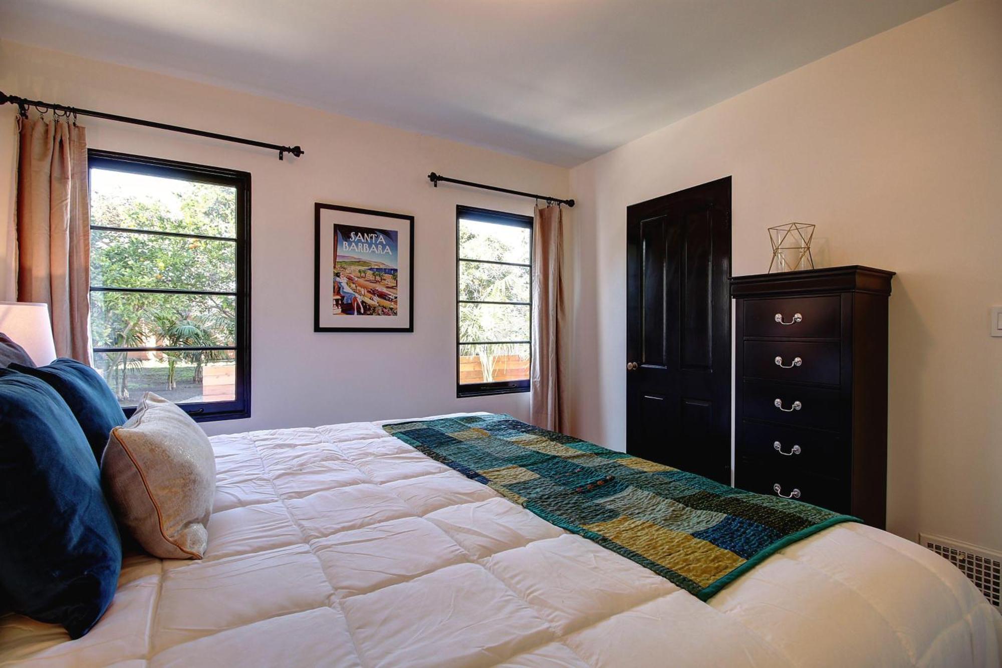 Villa West 4 *