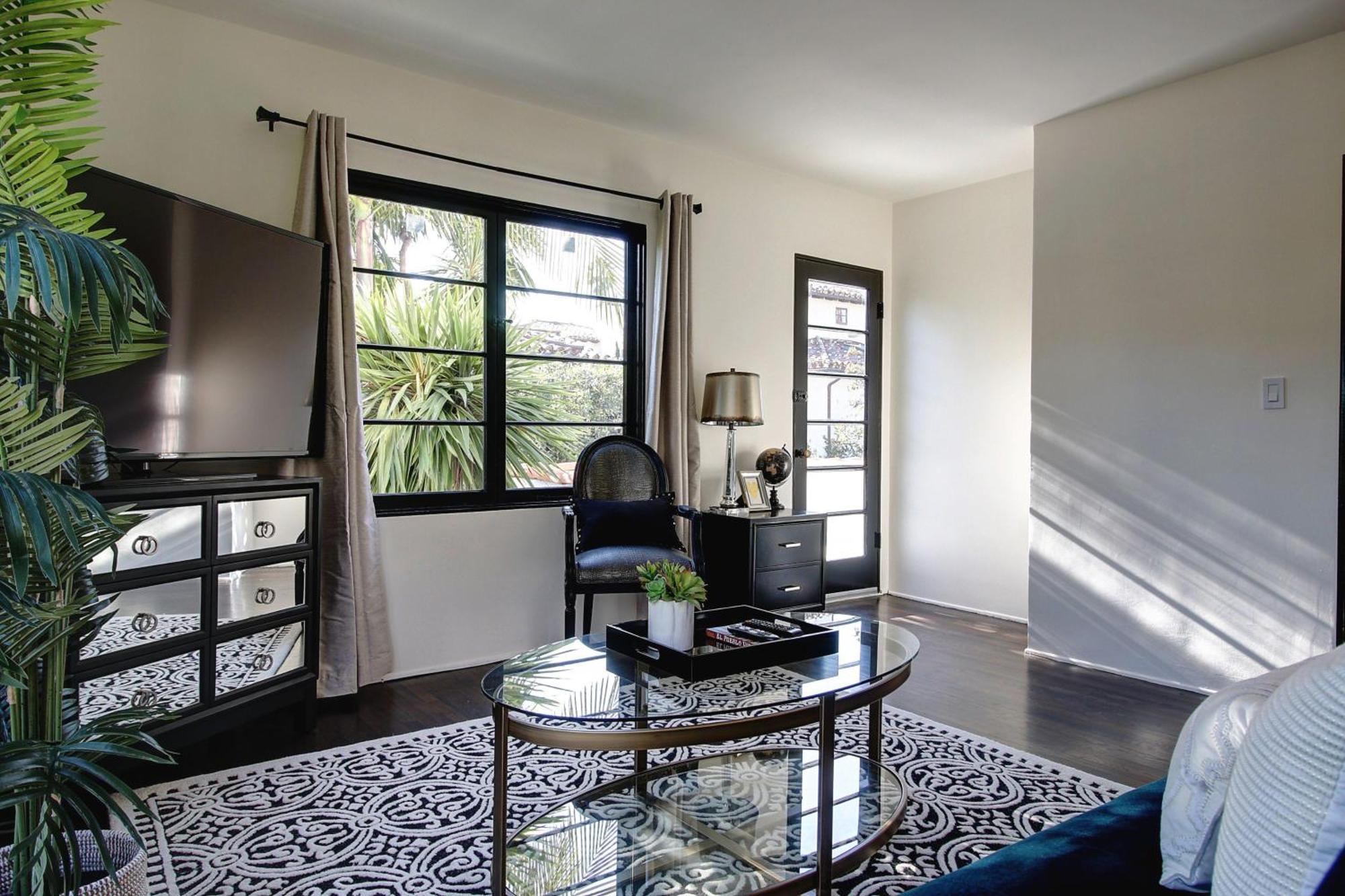 Villa West 4