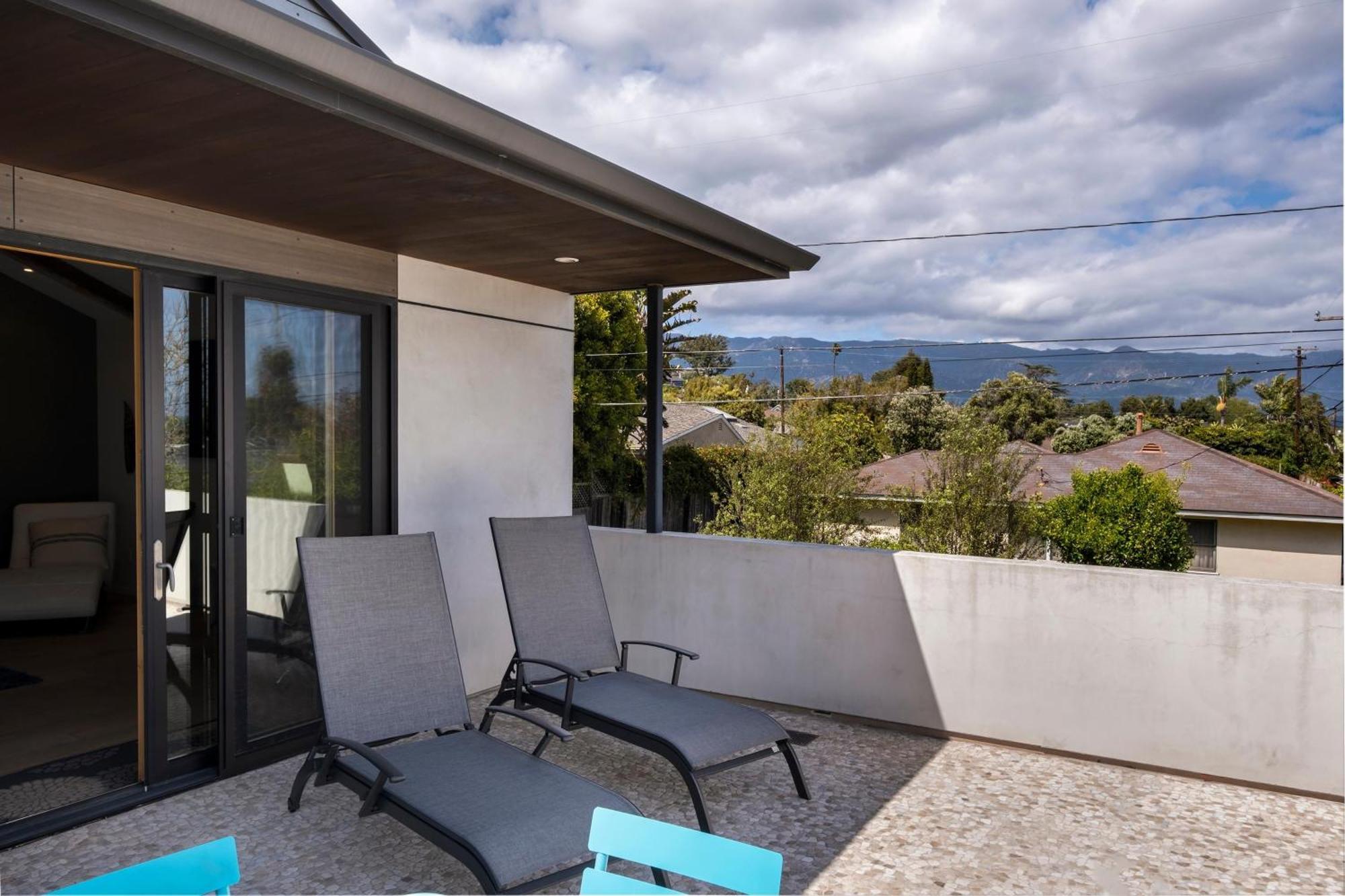 Modern Sea Escape Holiday home