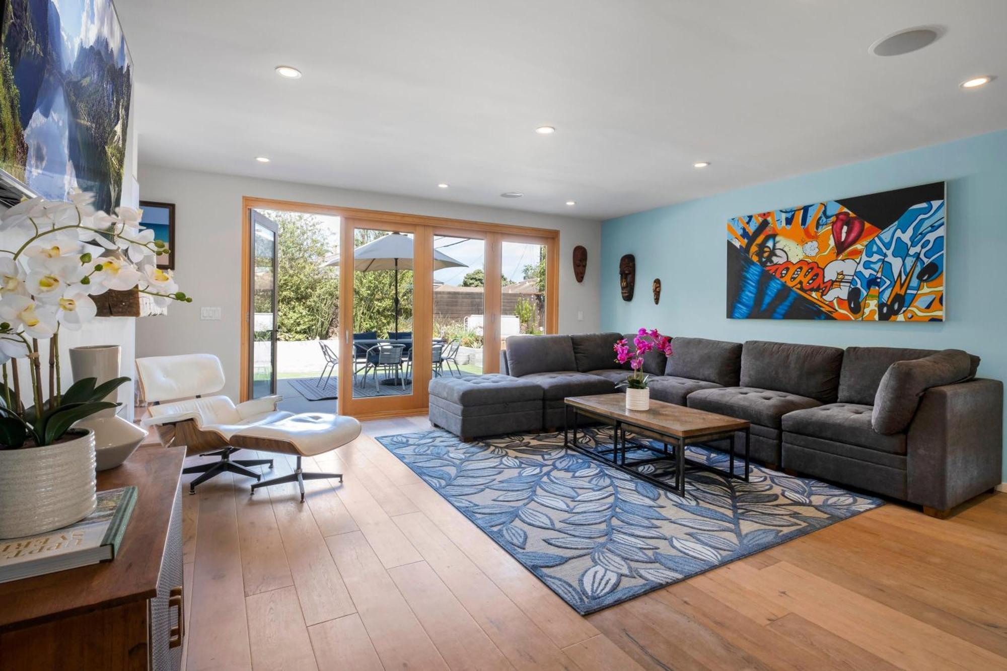Modern Sea Escape Holiday home