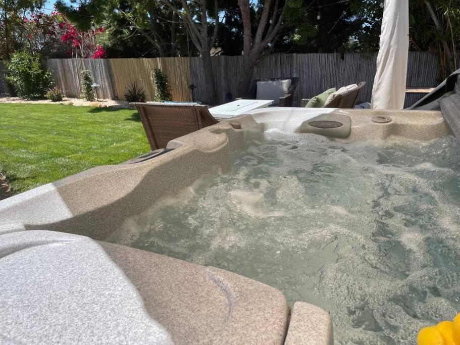 Quite Spacious, Hot Tub Near Montecito, Ev Charger Holiday home Santa Barbara