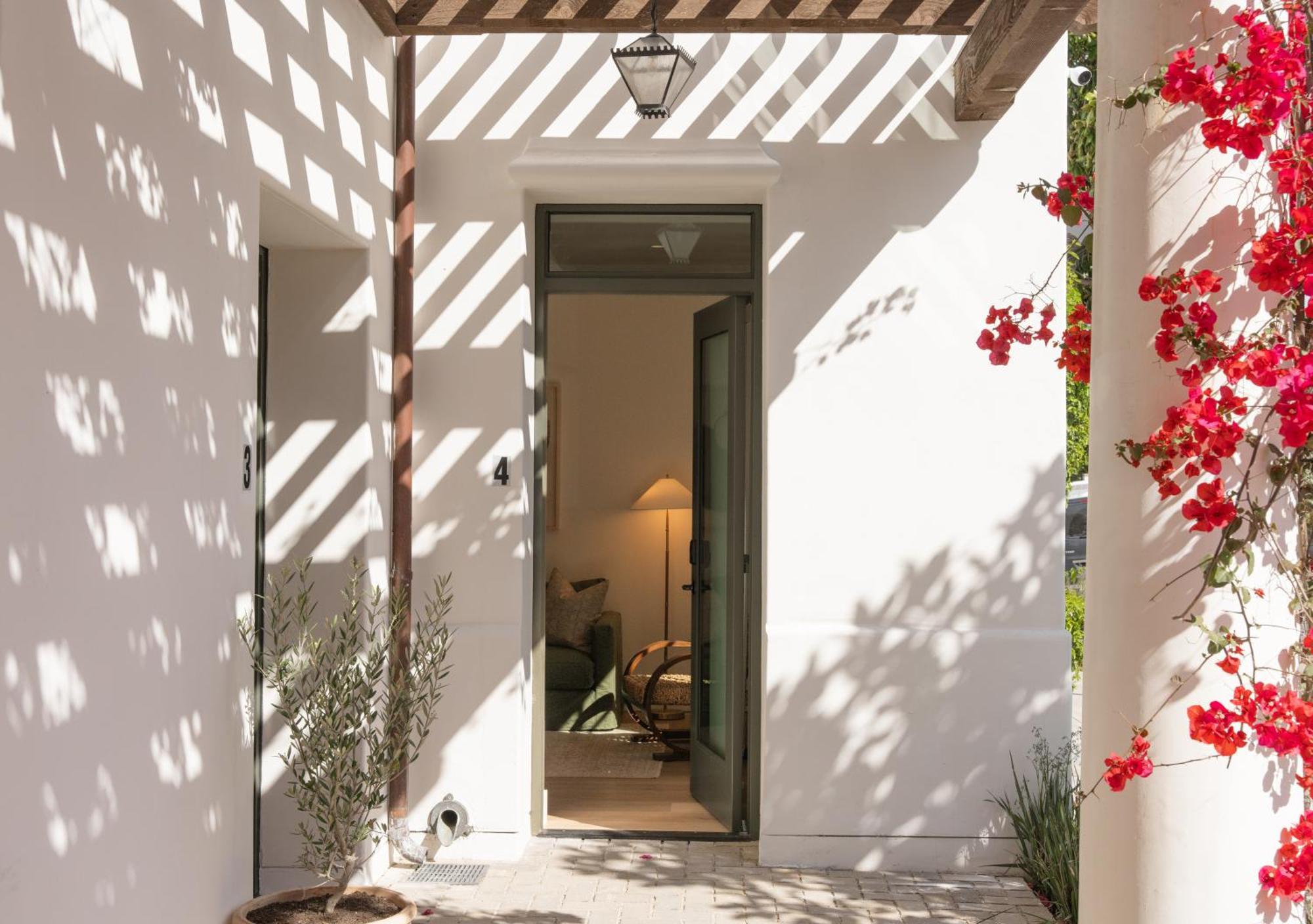 The At Anatega #4 Apartment Santa Barbara