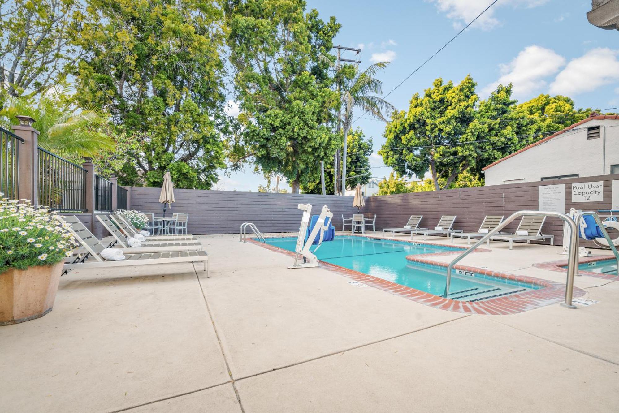 Avania Of 3* Santa Barbara
