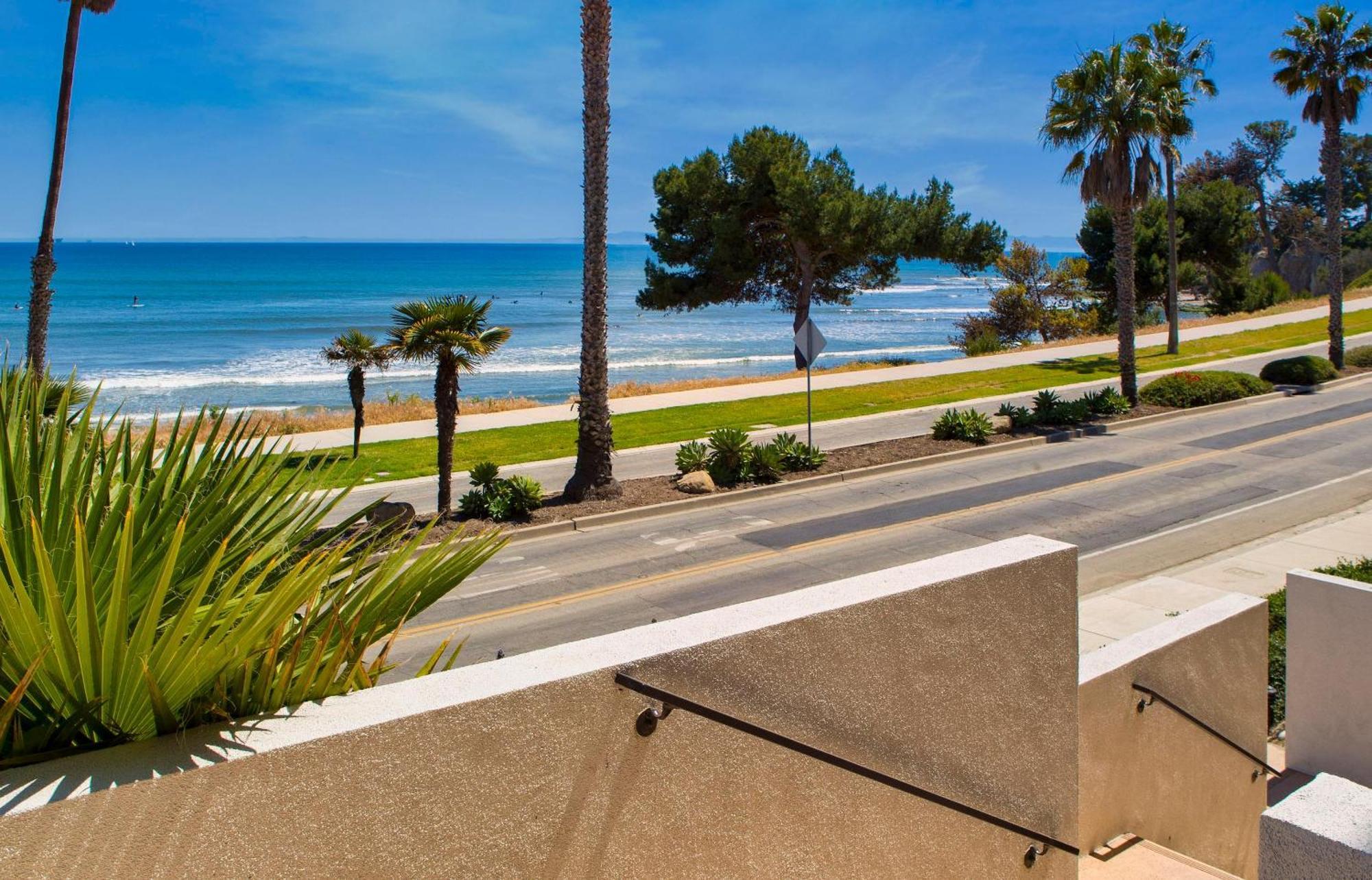 Beachfront Hideaway * Santa Barbara
