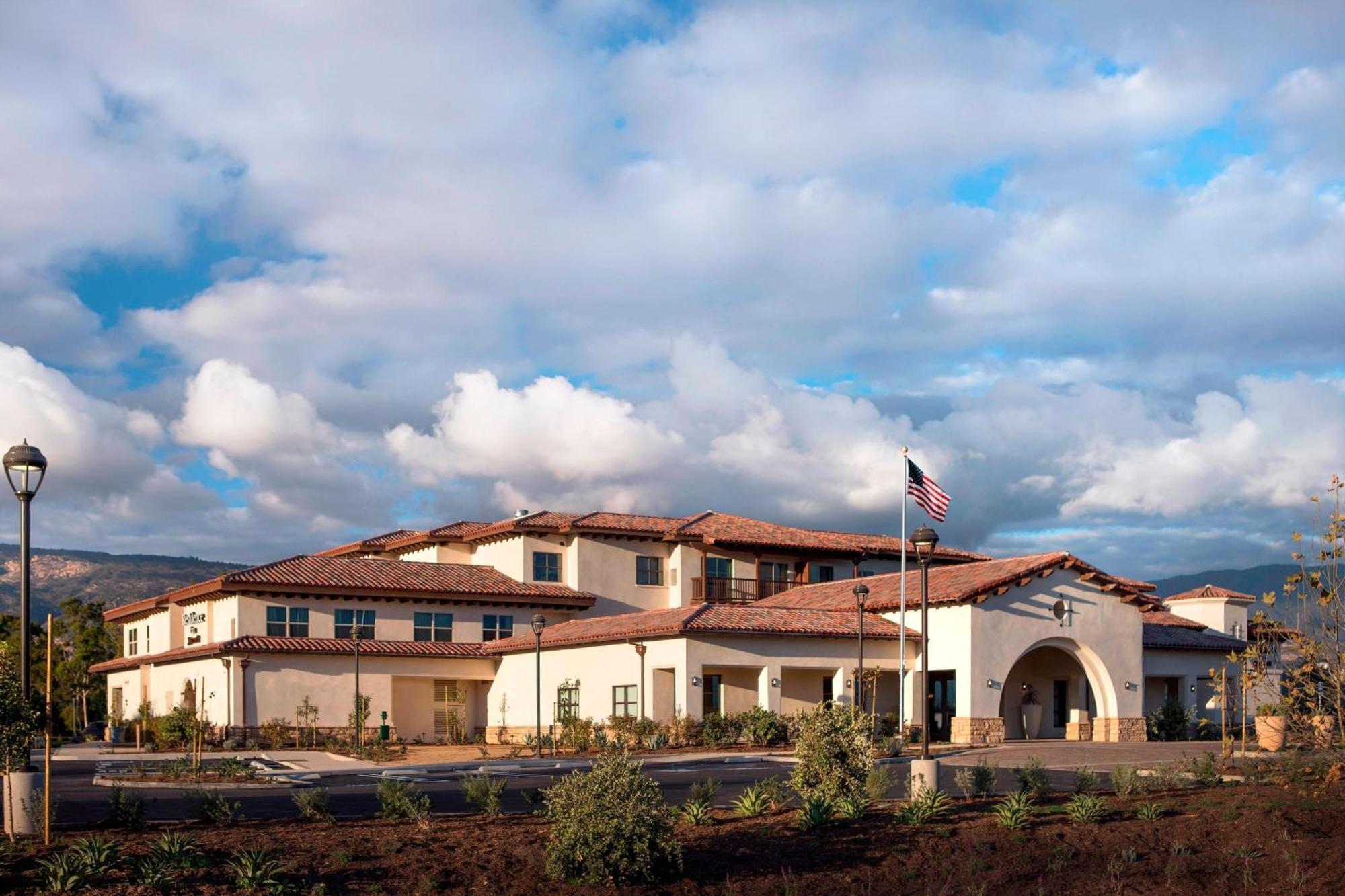 By Marriott Goleta Hotel 3*
