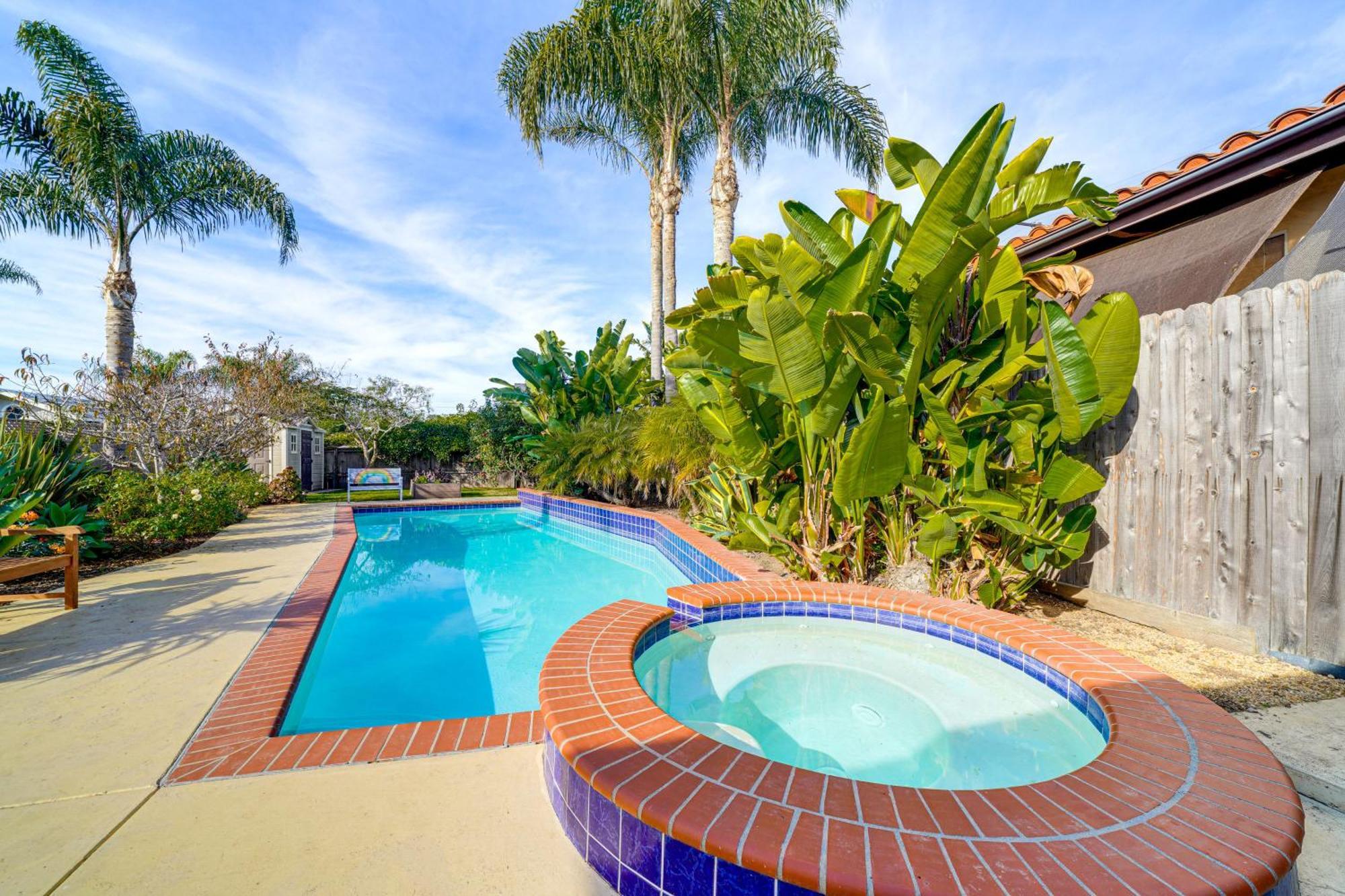 With Private Outdoor Pool! Holiday home Santa Barbara