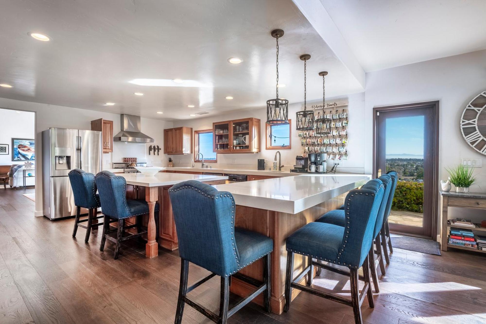 Luxury Atop The Hills Holiday home Santa Barbara