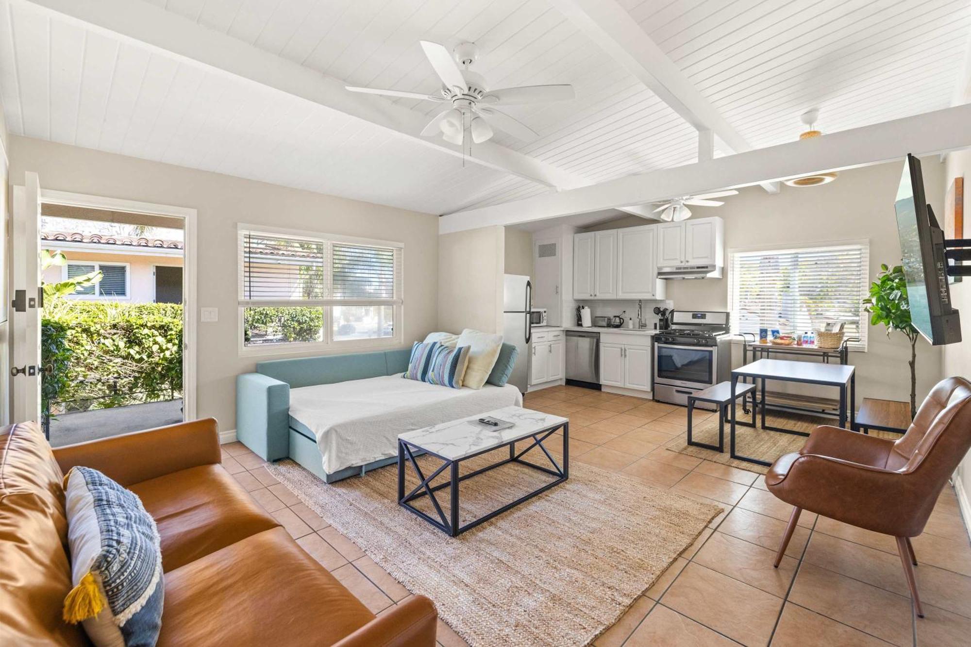 Holiday home American Riviera Oasis Close To And Downtown Santa Barbara