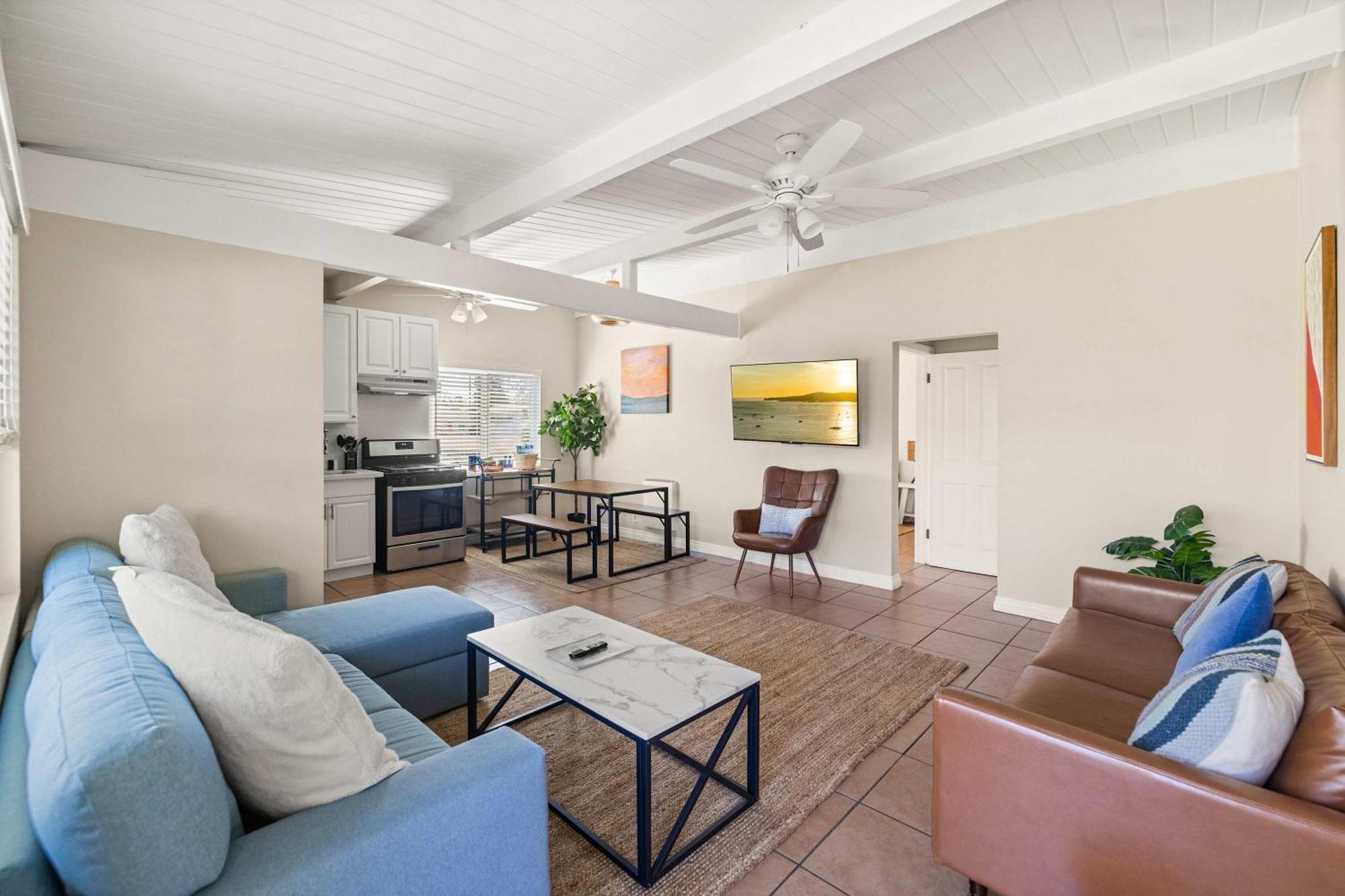 Holiday home American Riviera Oasis Close To And Downtown *