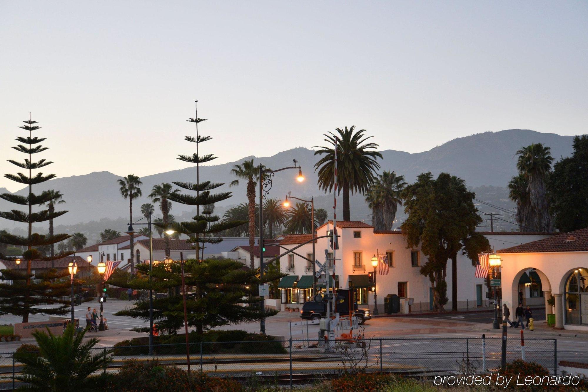Riviera House Hotel