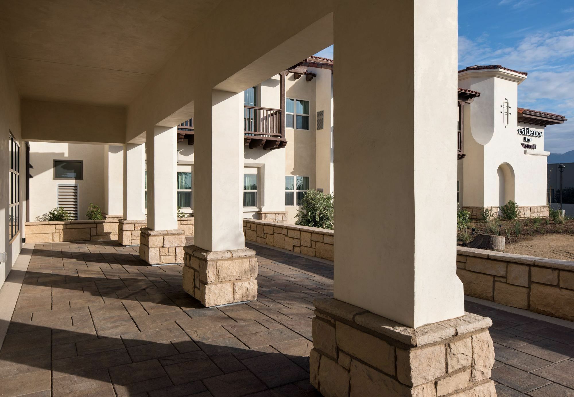 By Marriott Goleta Hotel