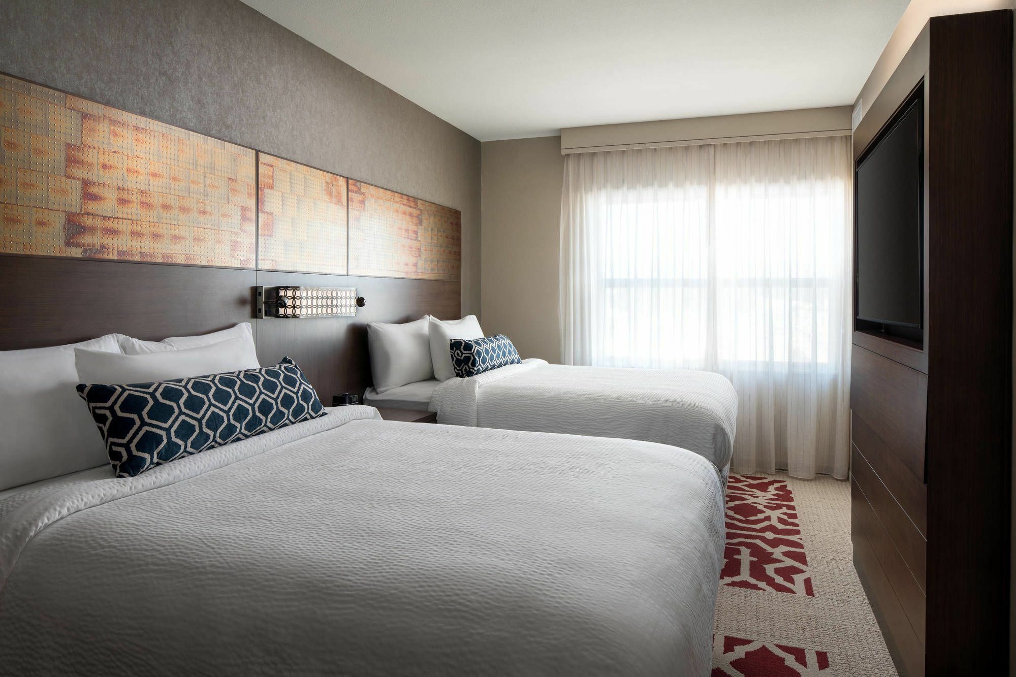 By Marriott Goleta Hotel