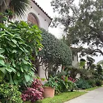 Villa Rosa Inn