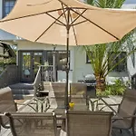 East Beach Retreats