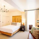 Hotel Santa Barbara