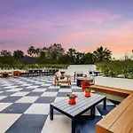 Casa De La Vina - Boutique Apartments In Downtown Santa Barbara