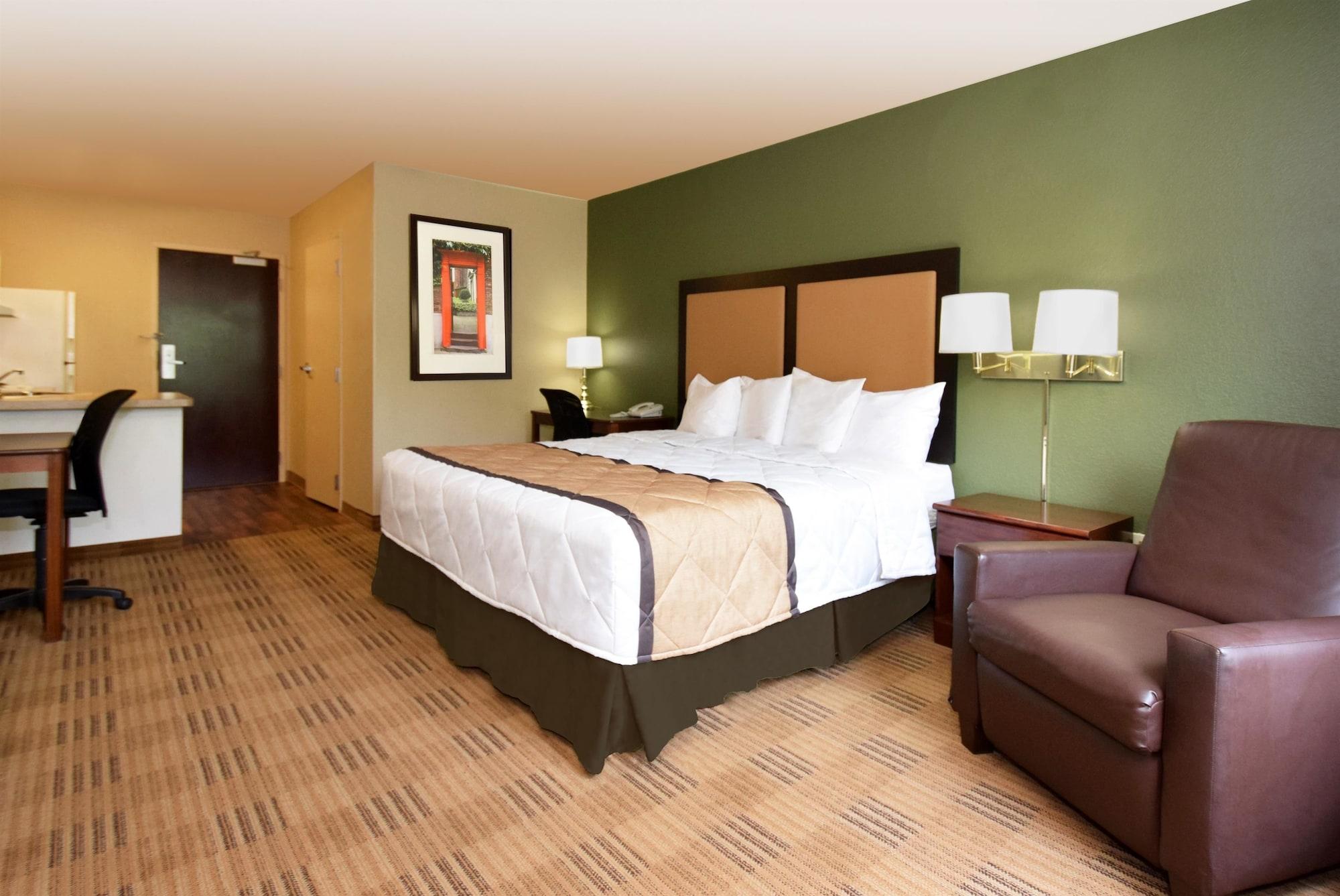 Extended America - Santa Barbara - Calle Real Hotel 2*