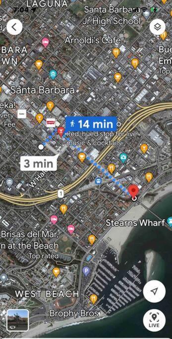 Upscale Downtown Walk To Shops Bars 2 Holiday home *