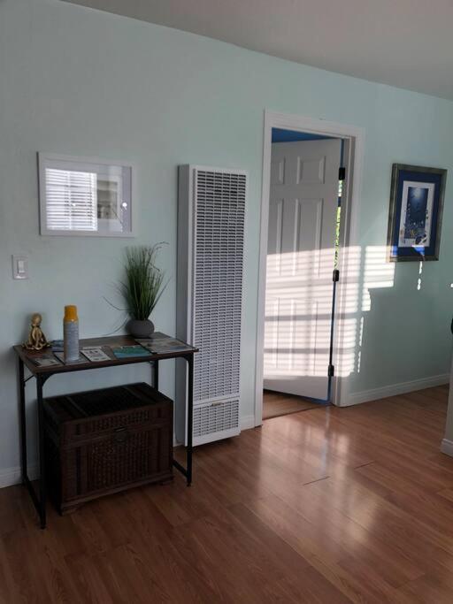 Apartment Serenity Large 1-bedroom Guest Apt. *
