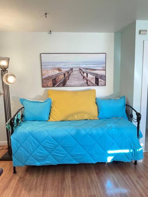 Serenity Large 1-bedroom Guest Apt.