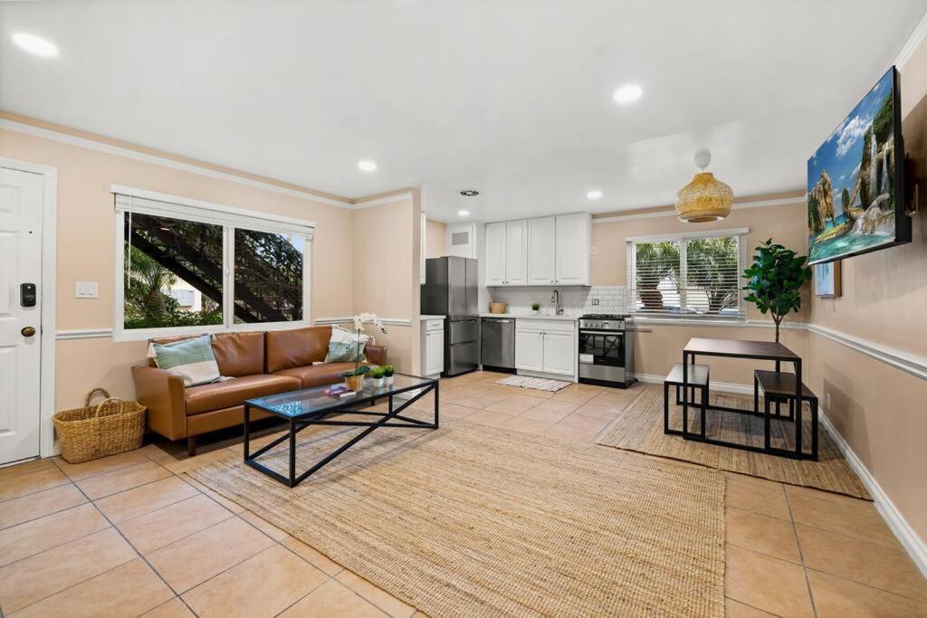 Newly Renovated One Bedroom In Funk Zone *