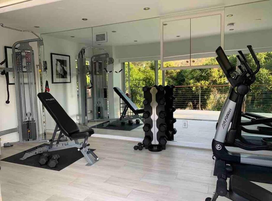Secluded Modern Montecito Retreat