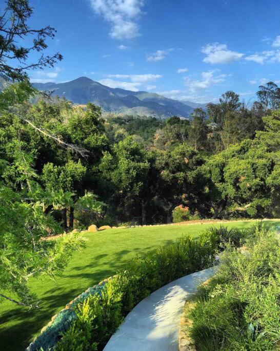 Secluded Modern Montecito Retreat *