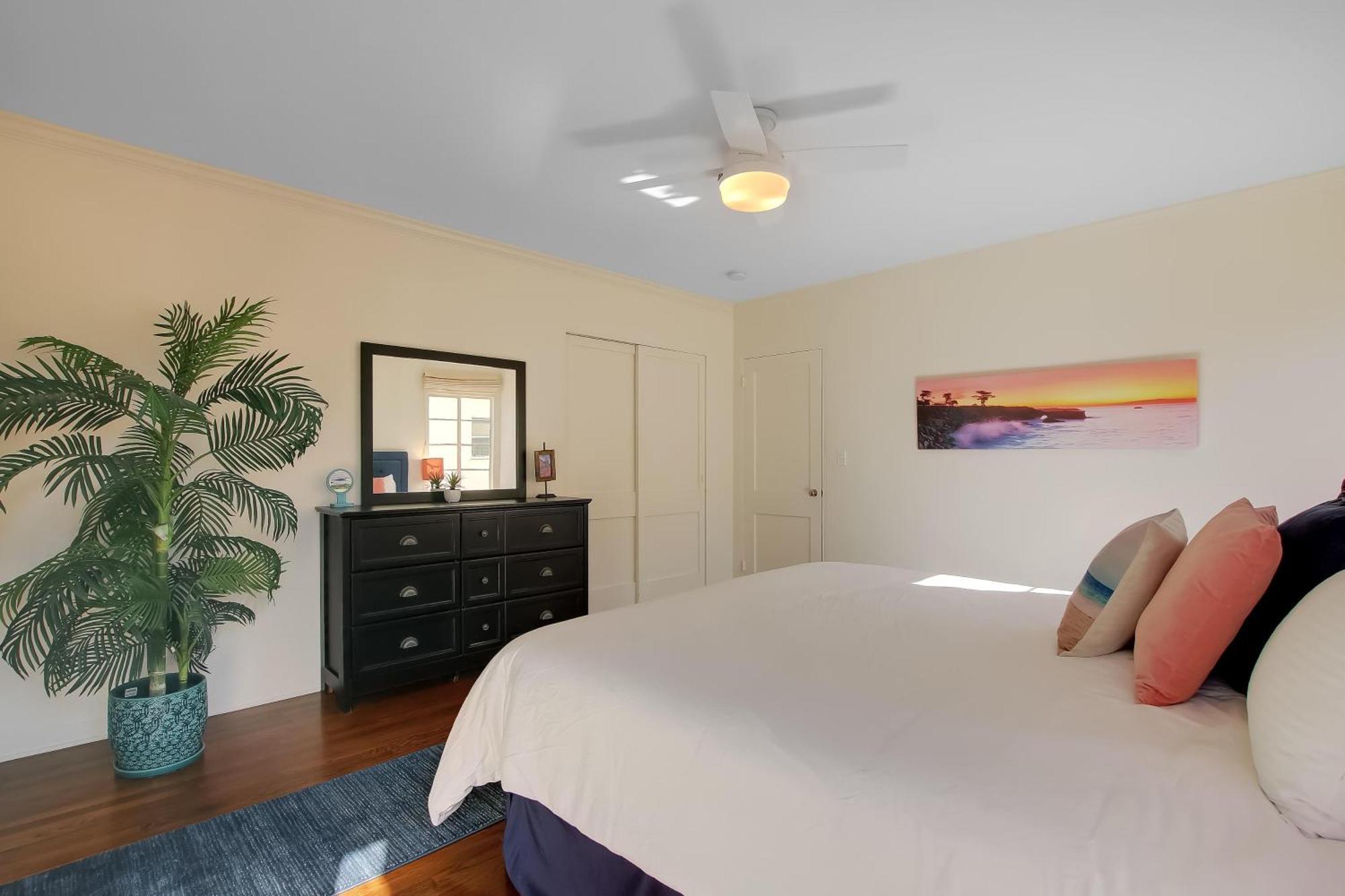 Villa West 2 *