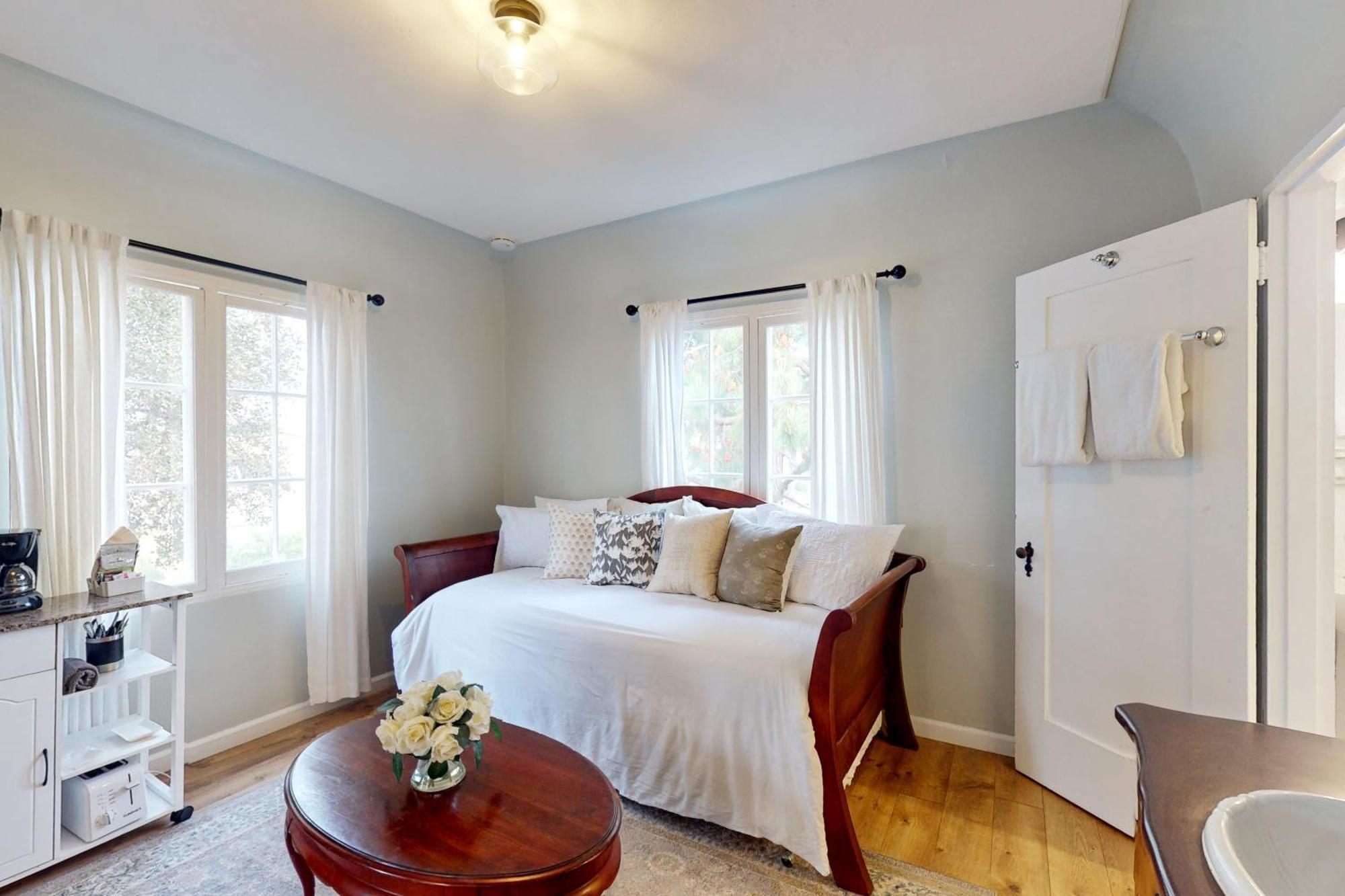 East Retreats Apartment Santa Barbara
