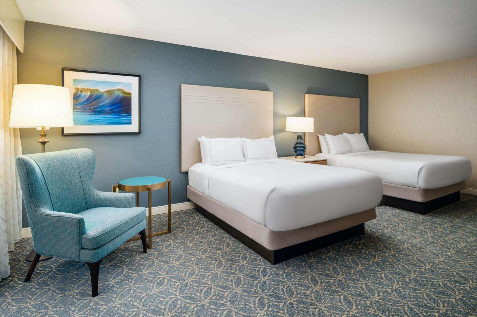 Resort Hilton Beachfront 4*