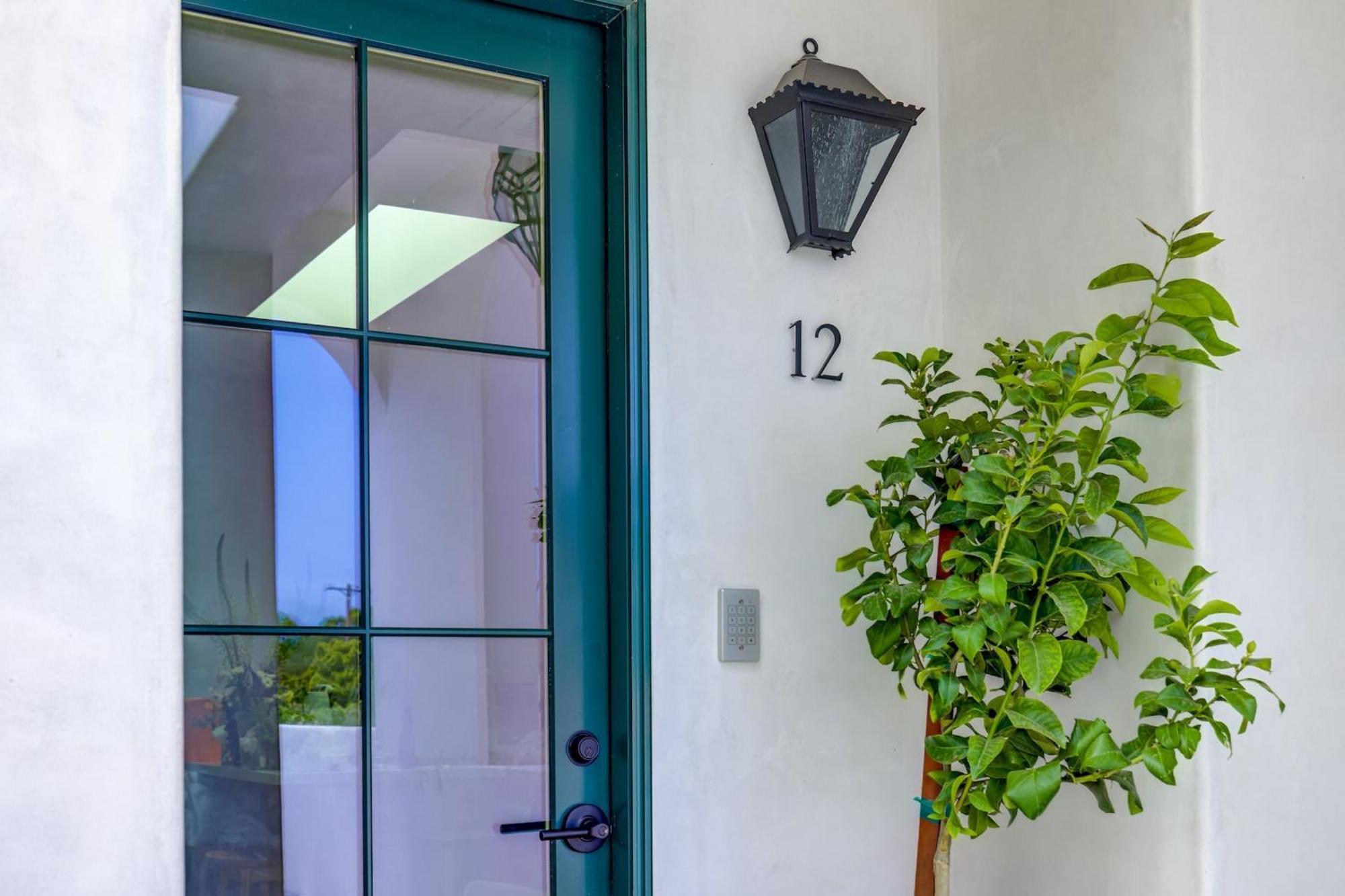 Casa De La Vina - Boutique In Downtown Apartment *