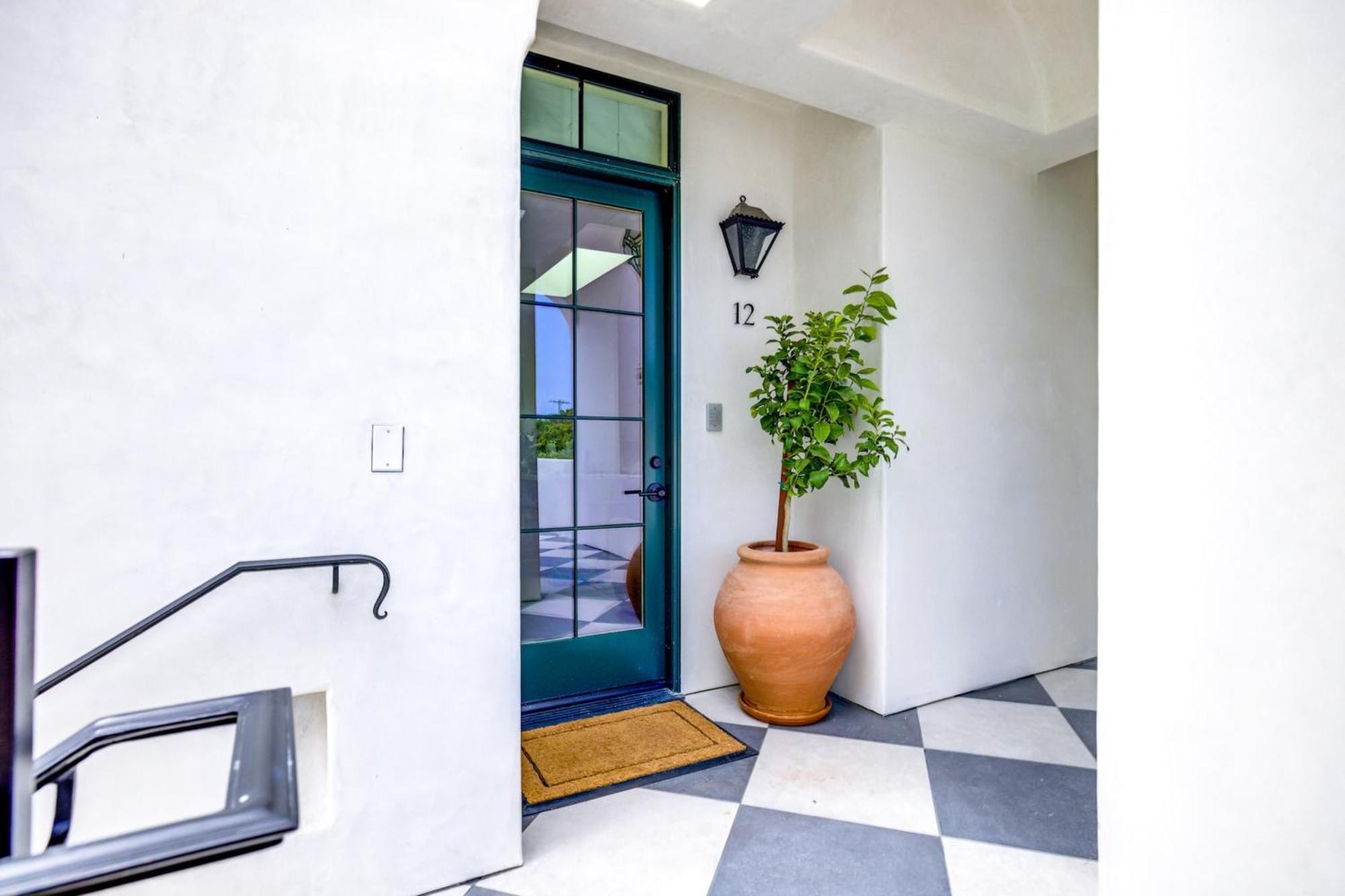 Casa De La Vina - Boutique In Downtown Apartment