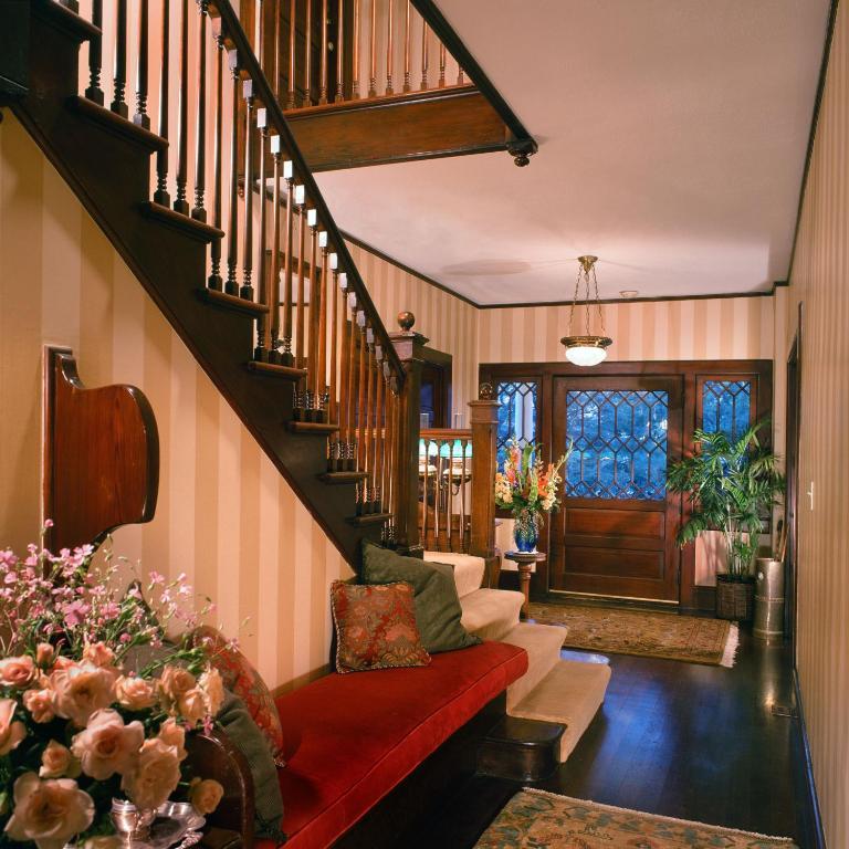 Country House Inn Santa Barbara