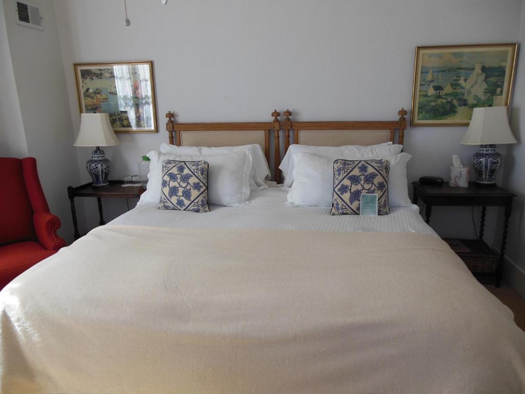 Country House Inn