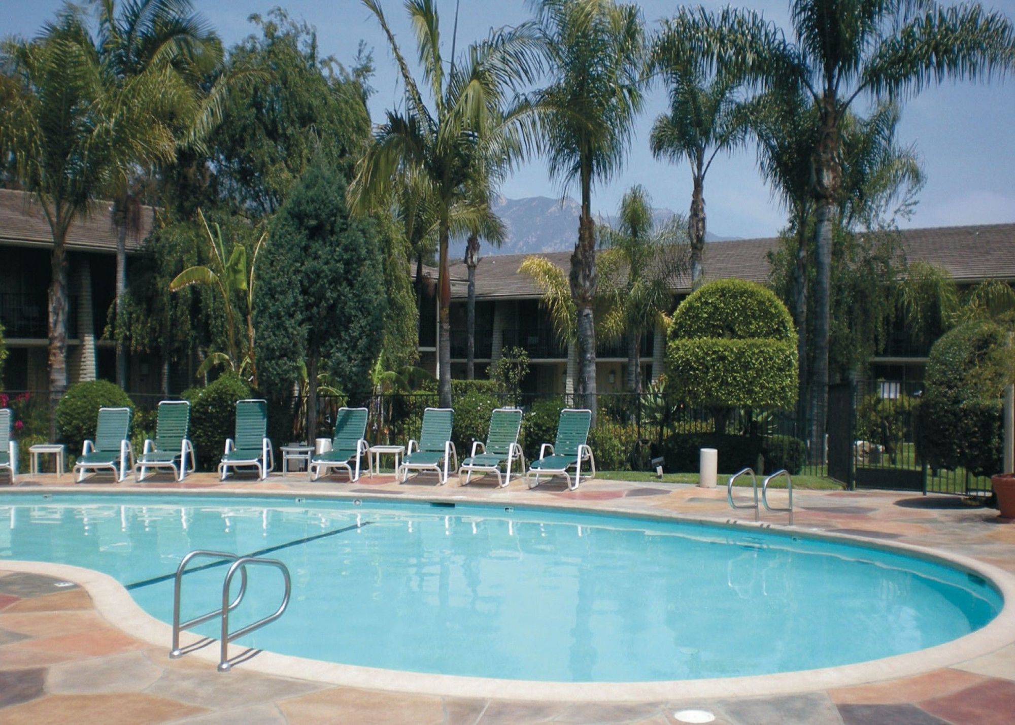 Ramada By Wyndham 3*