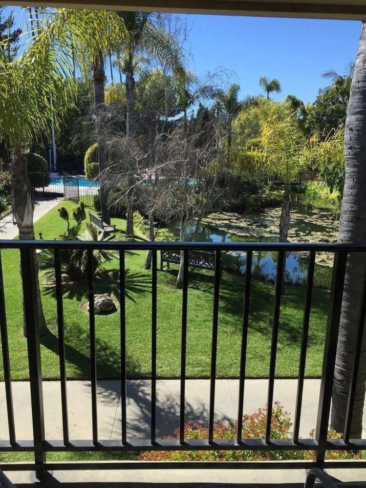 Ramada By Wyndham 3* Santa Barbara
