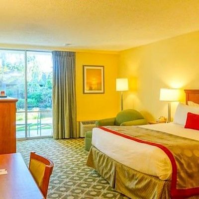 Ramada By Wyndham 3* Santa Barbara