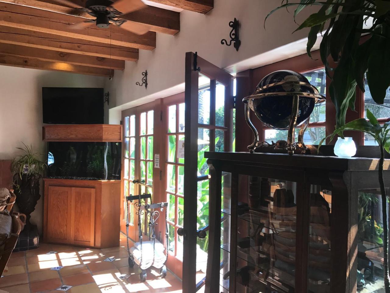 Rosa Hotel Santa Barbara
