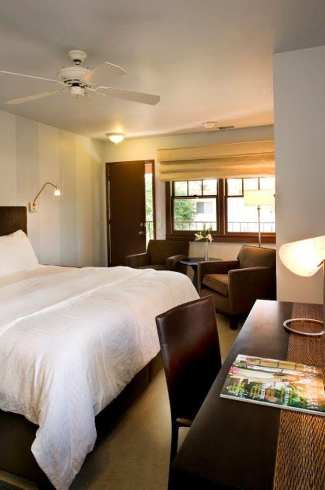 Casa Del Mar Inn 3*