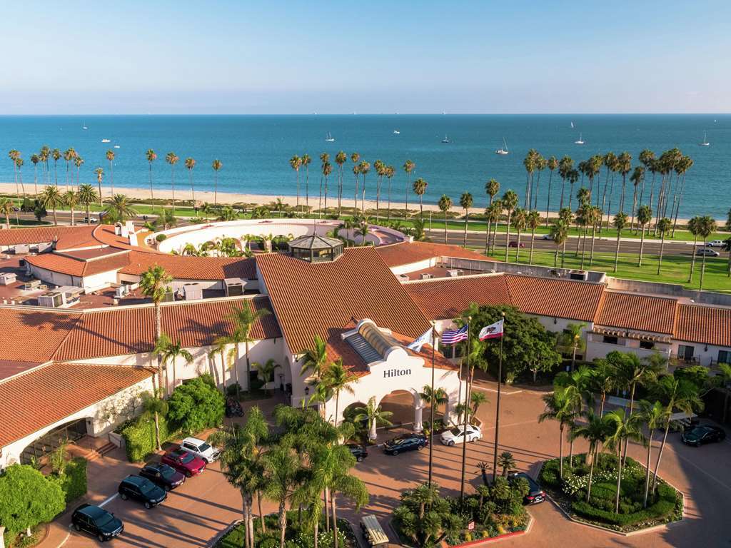 Resort Hilton Beachfront 4*